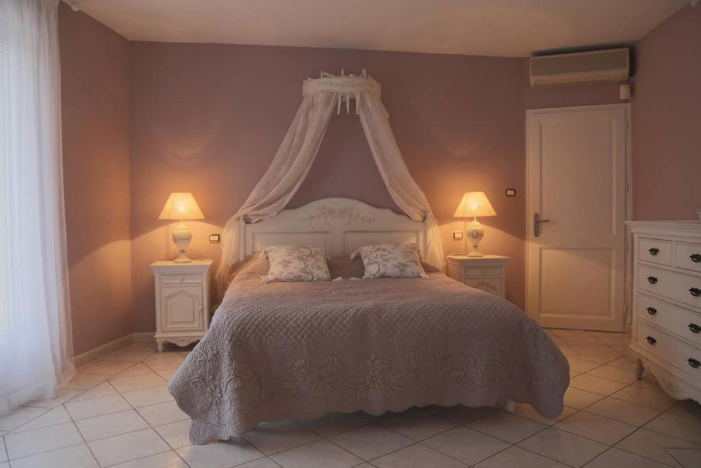 Elegante villa de 180m3 avec la superbe vue Connaux Extérieur photo
