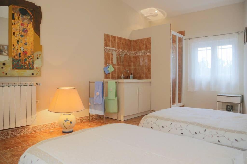 Elegante villa de 180m3 avec la superbe vue Connaux Extérieur photo